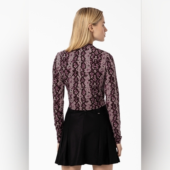 Women's Dickies Camden Cropped Long Sleeve T-Shirt NWT Snakeskin pattern - Picture 9 of 9